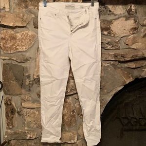 Skinny white jeans size 27